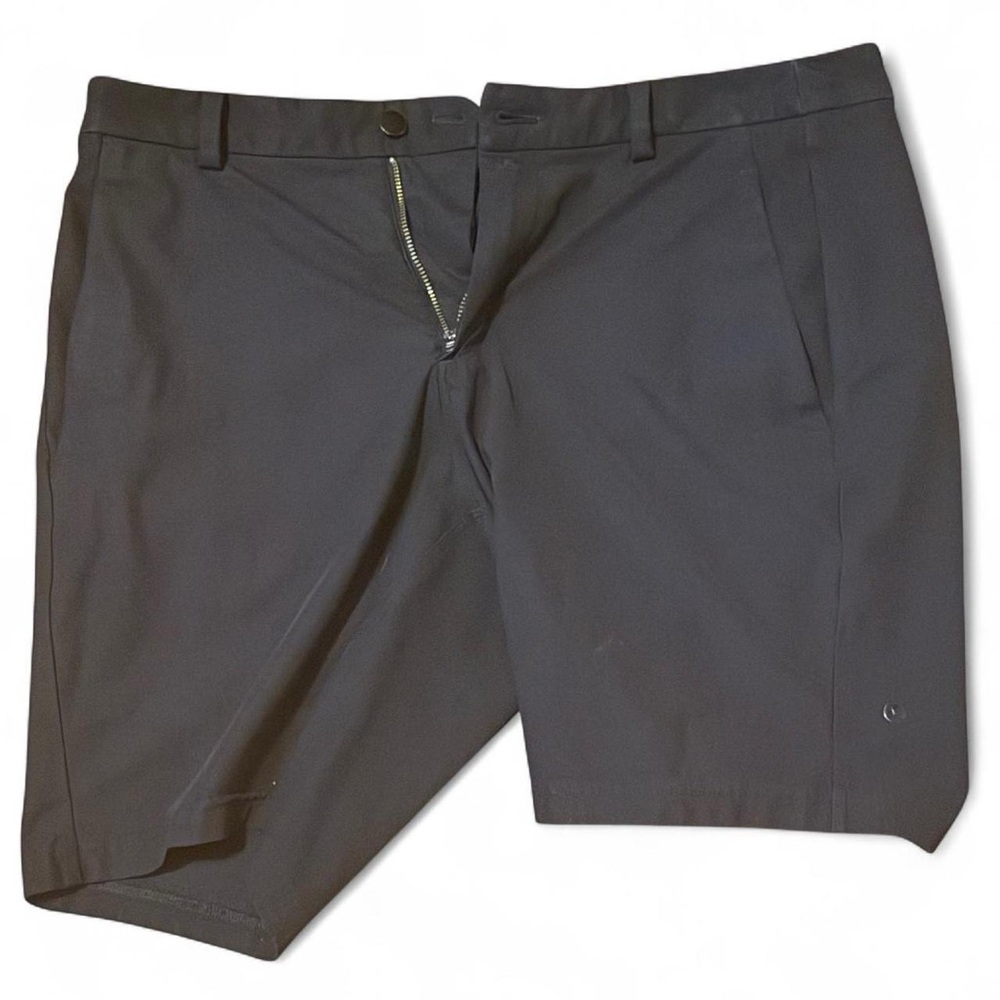 Lululemon Commision Classic Fit Shorts Size 36